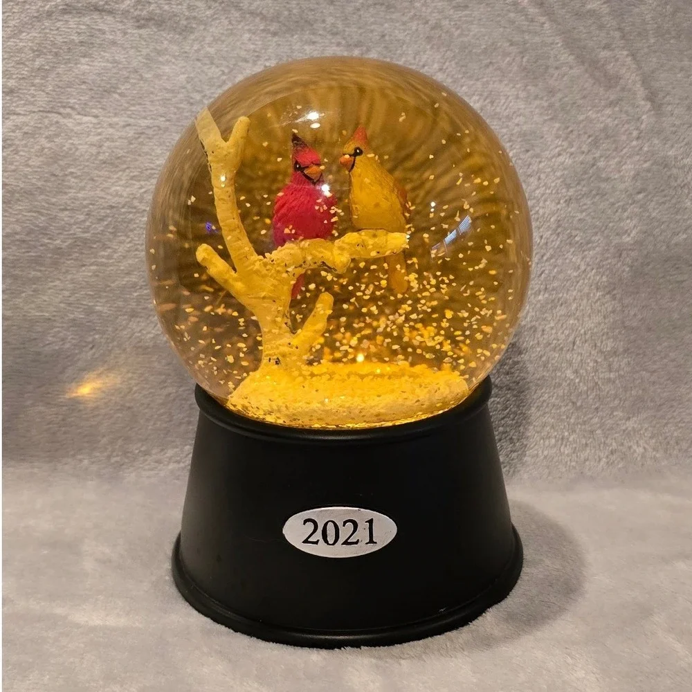 2021 Musical Cardinal Snow Globe Gold‎ Glitter Winter Birds Christmas Decor